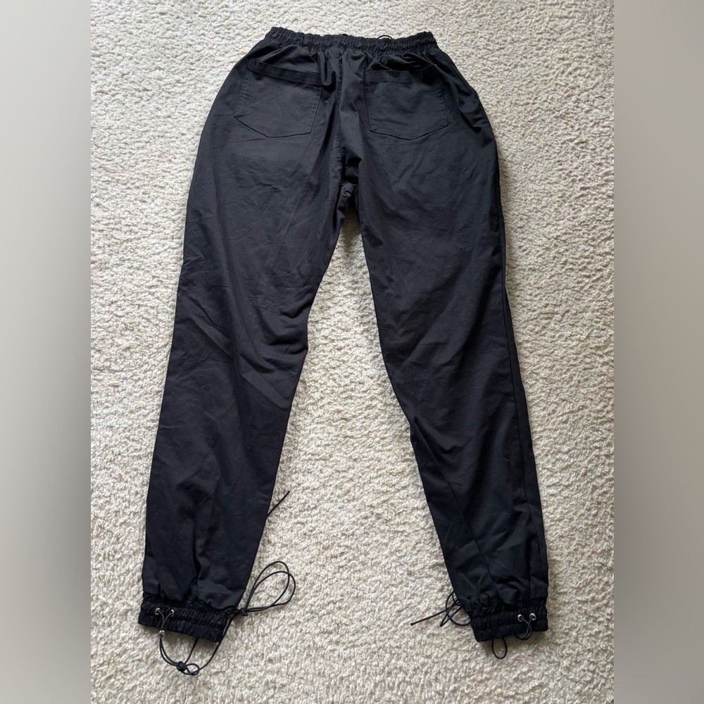Manière De Voir Black Bungee Cord Lace-Up Cargo Jogger Pants Size 8 NWT - Picture 6 of 11